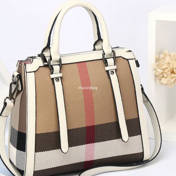 

A niche design trend fashionable and casual leather women's bag new high-end plaid bag canvas tote handbag large capacity crossbody bag, Grey
