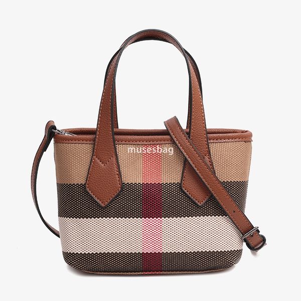 

New urban minimalist and high-quality handbag vegetable basket bag women bag work and commuting single shoulder crossbody bag checkered contrasting color, Brown