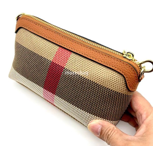 

A niche design with new leather plaid contrasting color zipper long single shoulder crossbody handbag wallet mobile phone bag mom's bag, Brown