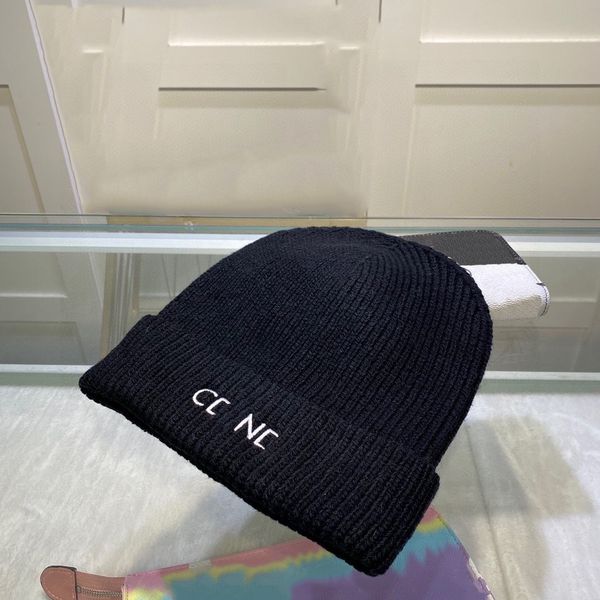 

Knitted embroidery designer beanie Hat Classic UNISEX trend autumn winter Elegance versatile temperament Casual fashion warm gift NICE, Black