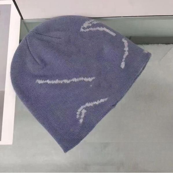 

Winter Hat Fashion Solid Classics Beanie Women Men Travel Skiing Kn yes, Khaki