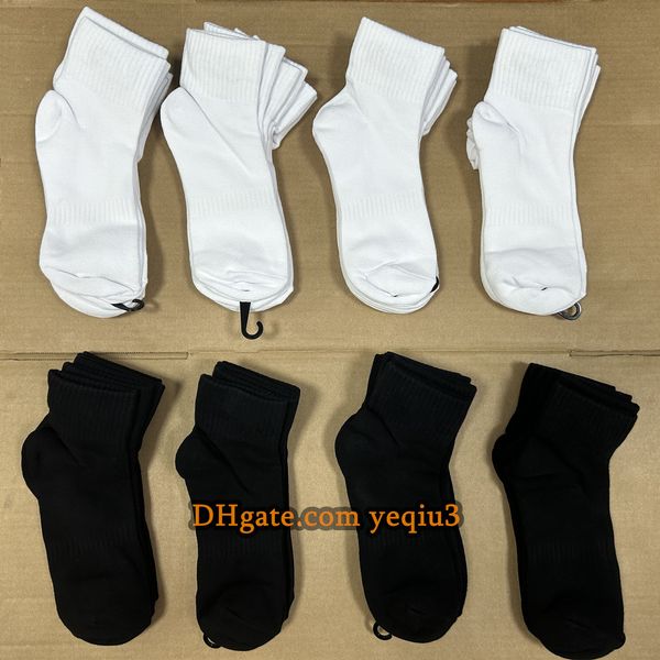 

Designer Sock Unisex High-Quality Cotton Ankle Socks Breathable Classic Sports Socks for Men Women Size L 8-12, Short white