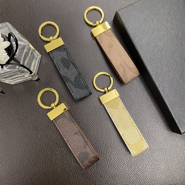 

Designer Keychain COA Women Luxury Keychains Keyring Leather Car Keychain Tote Bag Pendant Accessories Houndstooth Letter Pattern Lover Gift