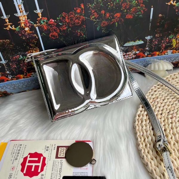 

TOP new Designer genuine leather bag Crossbody Bag Luxury leather shoulder bag women bag bags Fashion Patent leather mirror casual solid with long shoulder strap, D11