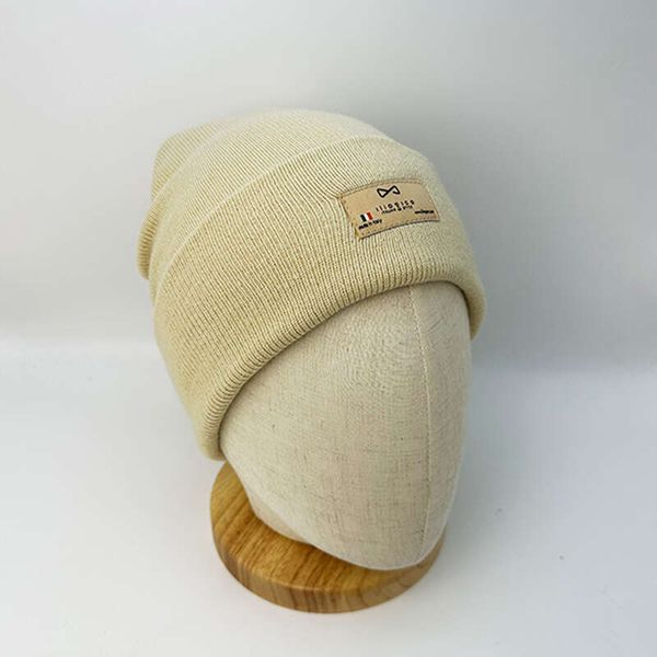 

Acrylic Woman Caps Men Patch one Beanie Gorros bonnet Thermal beanie nice Hats Wove Winter Outdoor Warm