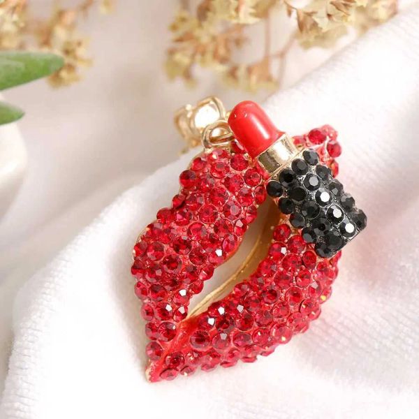 

Fashionable Keychains Lanyards Dripping Alloy Chaveiro Lipstick And Lipstick With Rhinestone Set Key Chain Womens Stainless Steel Key Rings BFP2410217 PTP2