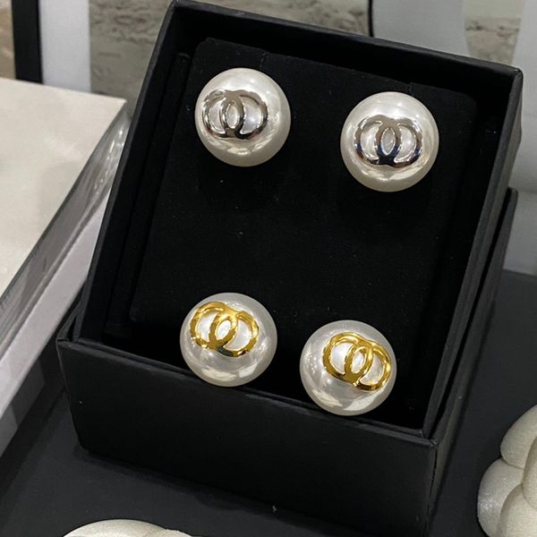 

Round Designer Ear Stud Earrings High Quality Pearl Real Gold Brass Copper Stamp Letter Earring Fashion Womens Elegance Wedding Party Jewelry Accessories