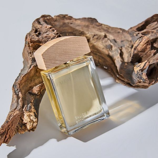 

Men's perfume - energetic woody fragrance -50ml fresh and lasting eau de toilette