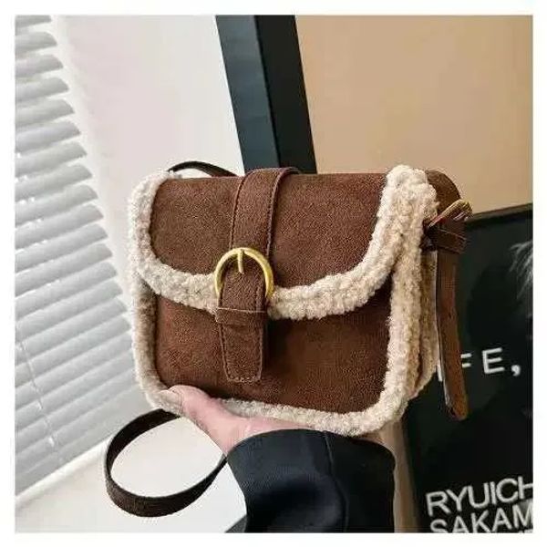 

Luxury Women Autumn Winter Popular Furry Handbag Fashion Lamb Wool Patchwork Square Bag Cute Female Crossbody Bag Bolsos De Mujer BFP2410307 PTP3, Coffee