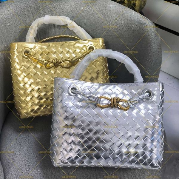 

Totes Andiamo designer tote B Family Buckle 2024 New Woven Womens Portable Single Shoulder Crossbody Official Tote Bag laptop bag, Silver