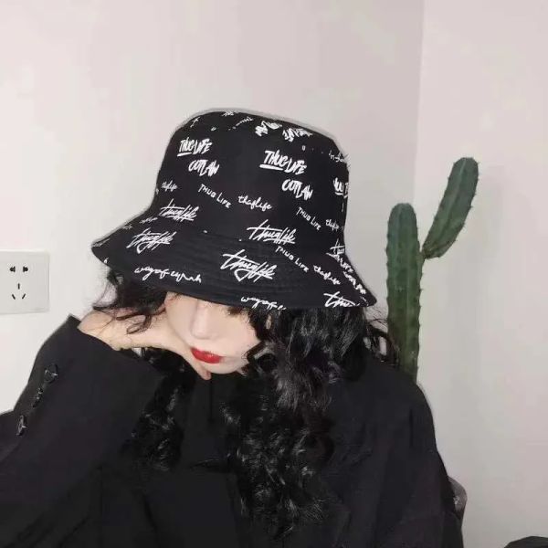 

2024 Wide Brim Bucket Hats Double-sided Wear Hat Men Women Japanese Graffiti Letter Outdoor Sun Cap Unisex Wide Brim Foldable Fisherman Gorrs BFP2410301 PTP5, Catyellow black