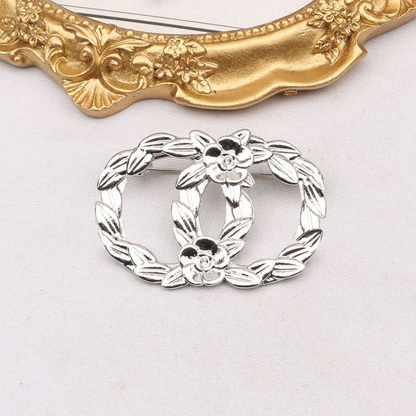 

Sweater Brooches Decorate Geometry Pattern Inlay Crystal Rhie Pearl Brooch Charm Pin Marry Christmas Party Classical Jewellery Gift Fashion Accessories