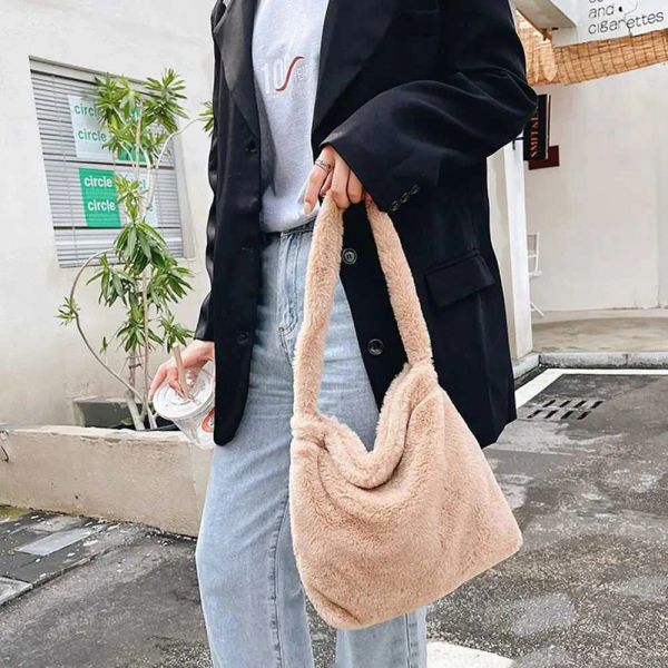 

Fashion Ladies Autumn Winter Large Capacity Tote Handbags Soft Plush Leopard Print Underarm Bag Women Love Heart Shoulder Bag Fashion BFP2410308 PTP4, Black heart