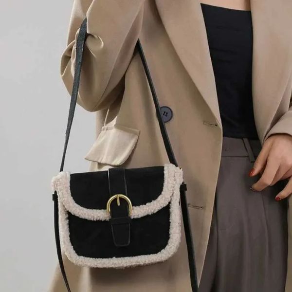 

Fashion Lamb Wool Patchwork Square Bag for Women Autumn Winter Popular Furry Handbag Cute Female Crossbody Bag Bolsos De Mujer BFP2410307 PTP1, Black