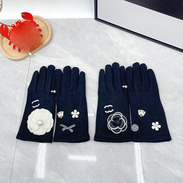 

Designer FashionS Golves Thickening Plush Winter Outdoor Warm Cold Proofs Windproof Touch-screen Unisex Fingers Golves