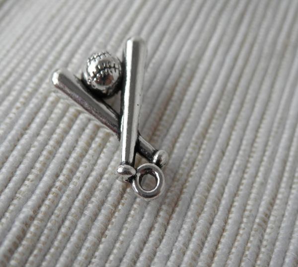 

30 baseball charms antique silver tone zinc alloy 2sidedno10014939459, Bronze;silver