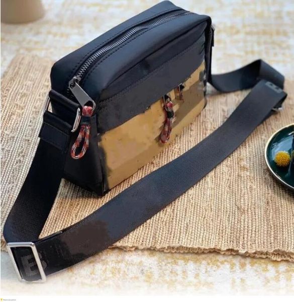 

2023 evening bags winter design chest men's and women's handbag purse full color cute messenger bag shoulder bag size 23cm