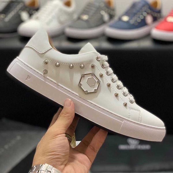

2023new designer handmade rivet pp men's casual shoes fashion casual shoes, leather flat heel walking shoes 38-45, Black