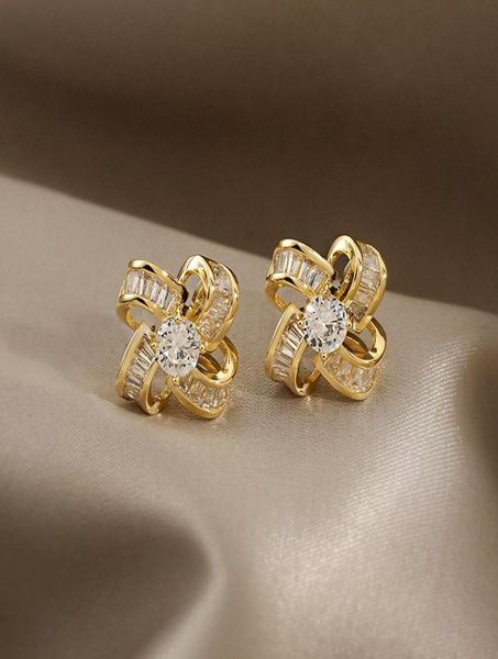 

korea fashion jewelry luxury zircon 14k gold plated geometric ed earrings elegant women039s wedding accessories stud3513978, Golden;silver