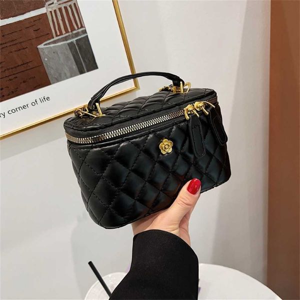 

square box 2023 new lingge chain small fragrant wind versatile handheld one shoulder crossbody bag 50% off outlet store