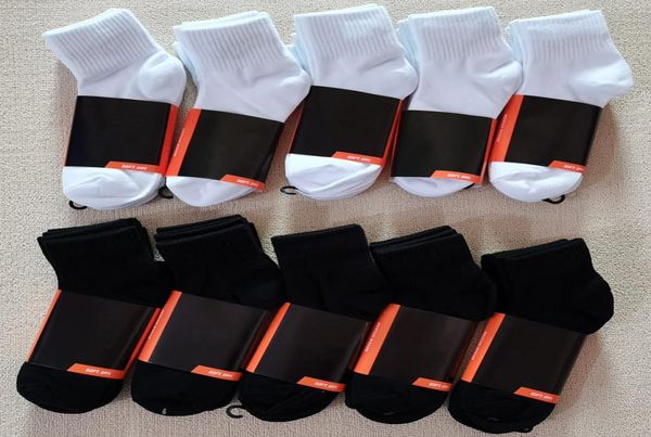 

men socks women cotton classic ankle letter breathable black and white mixing football basketball sports sock1384346