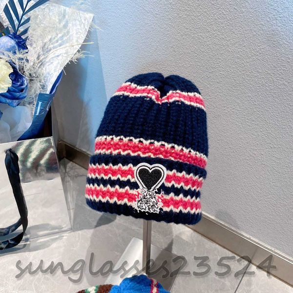 

black color cap niche designer knitted hat, love knitted hat, women's autumn and winter fashion items, soft and thick, color contrast k, Blue;gray