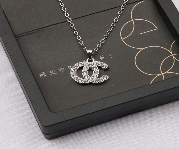 

2022 style luxury designer double letter pendant necklaces 18k gold plated crysatl pearl rhinestone sweater necklace for women wed7448618, Silver