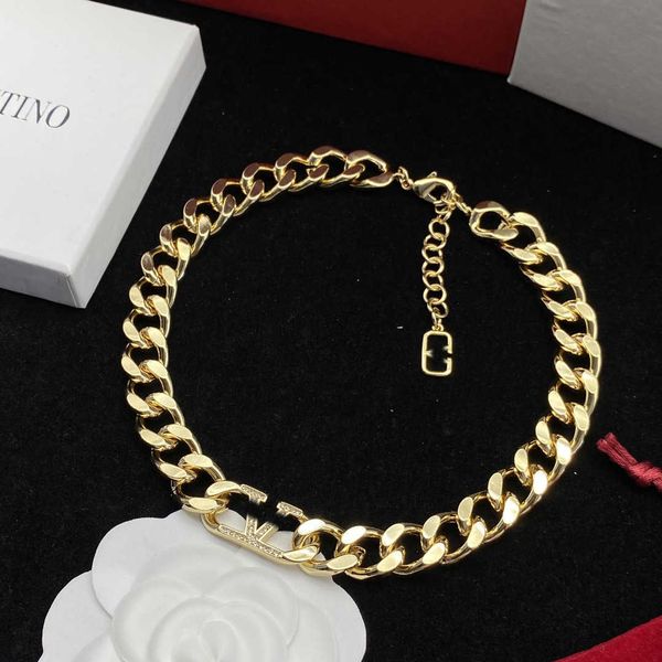 

fashion designer valentino warren's v letter american ins style elegant light luxury necklace court atmosphere diamond embedding cuban, Silver