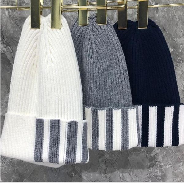 

men039s stage wear hat casual knitted fourbar winter coldproof warm knitted korean version colorblock wool6732547, Black;red