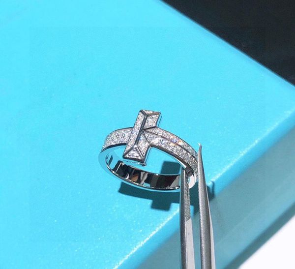 

luxury designer ring men and women rings fashion simple classic style gift gift social gathering applicable good2674927, Silver