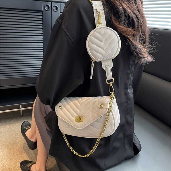

netizen same letter 2023 korean version women's shoulder small fresh trendy crossbody bag women 50% off wholesale