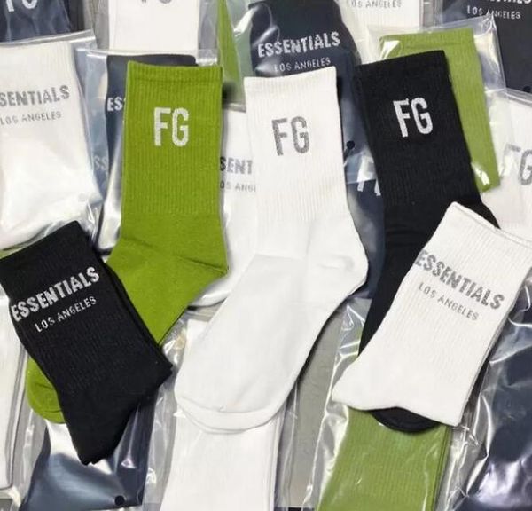 

tide wealthy designer reflective letter socks main line high street sports men and women cotton fashion casual breathable in tube 7977896, Black