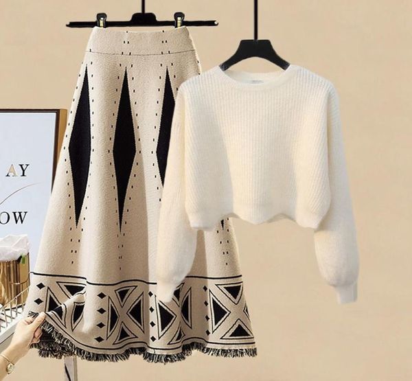 

designer highquality two piece dress wavy short sweater skirt for womens autumn and winter twopiece clothing1824412, White