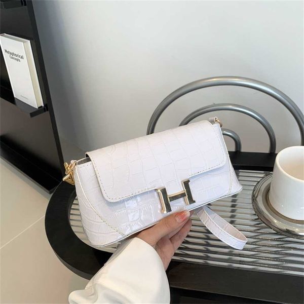 

crocodile pattern underarm small square 2023 new fashion one shoulder crossbody lock buckle women's bag 60% off outlet online
