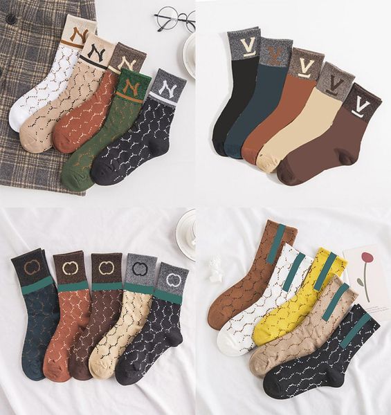 

classic letter men women socks indoor outdoor casual stockings 4 pattern breathable cotton couple hosiery1888529, Black