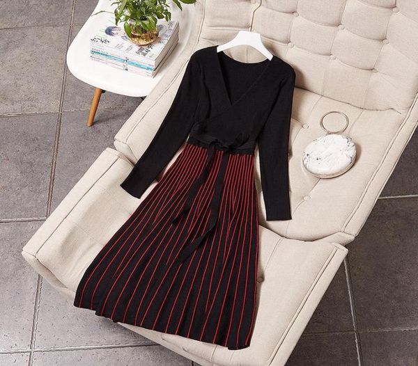 

2019 spring luxury long sleeve v neck striped print knitted pleated midcalf one piece dress fashion casual dresses2628179, Black;gray