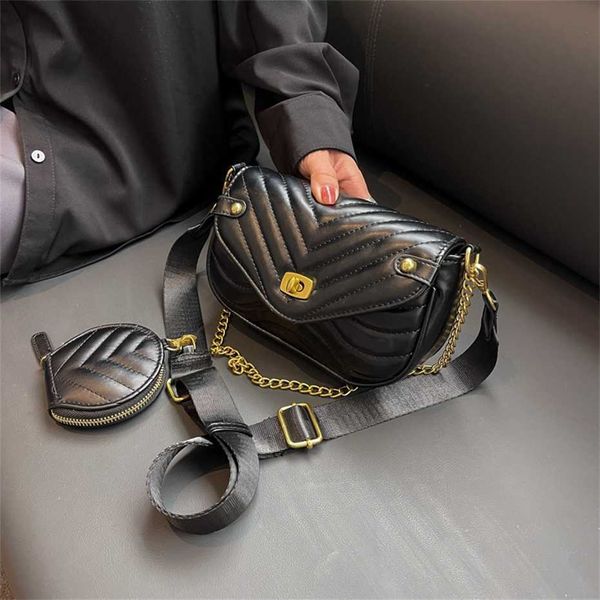 

baobao 2023 summer new network red crossbody fashion versatile single shoulder bag women's small design chain embroidery outlet 50% off