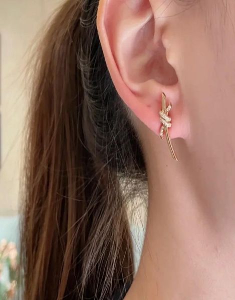 

luxury fashion ear rings womens charm designer jewelry gold earrings studs hypoallergenic tie a knot copper electroplating fashion9812047, Golden