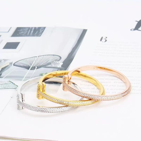 

2023 new crystal t bracelet couple fashion double row diamond cuff bracelet gift 18k gold designer bracelet for women, White