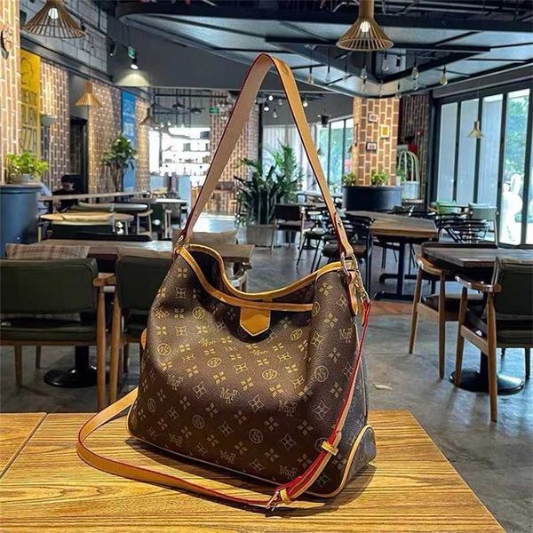 

hong kong women's old flower bucket new trend versatile genuine leather fashion large capacity one shoulder crossbody bag clearance 85%
