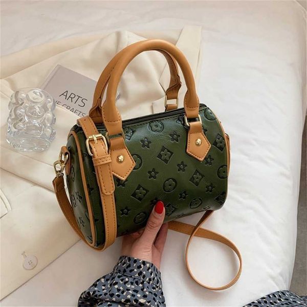 

summer new shoulder women's contrast handbag fashion crossbody bag large bright face 50% off outlet store