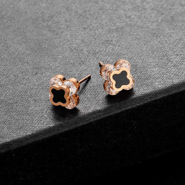 

Designer Four-leaf clover Earrings Luxury Top 18k rose gold plated earrings glue dropping clover short stainless steel Earrings girls' Van Clee Accessories Jewelry