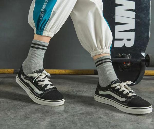 

fashion stockings running sock women and men socks clover breathable cotton sports sock football elasticity9471963, Black