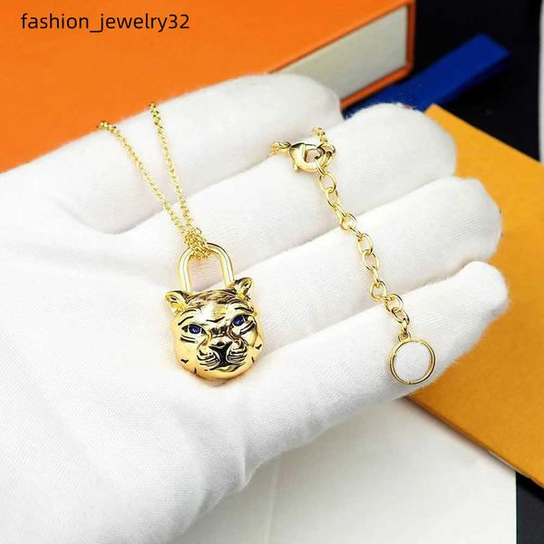 

new three-dimensional tiger head necklace pendant retro men and women fashion trend adjustable, Silver