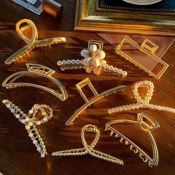 

french style metal grip clip large curly hair clip back head spoon hair clip female inset korean headwear high-end shark clip, Slivery;white