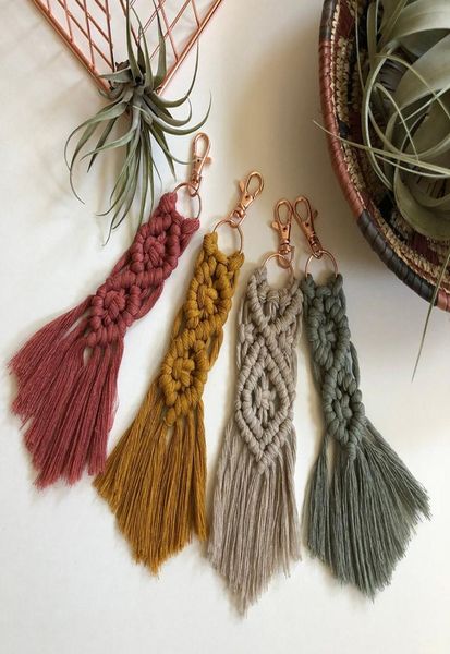 

keychain for women boho handmade macrame jewelry gift for friends keychain cotton rope braided tassel color pendant fashion j03065203701, Slivery;golden