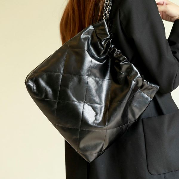 

10a new style 22 bag tote designers women handbags designer shoulder handbag 37cm shiny calfskin garbage bags c006