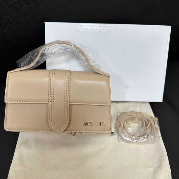 

deisgner new 24cm jacquemes bag correct letter french high-end exquisite one shoulder crossbody portable niche net red envelope handbag