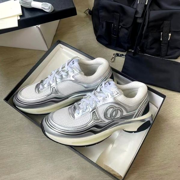 

2023 new sneaker designer fabric suede calfskin laminated trainer sneaker white gold silver trainers popular sneaker luxury store lace upsho, Black