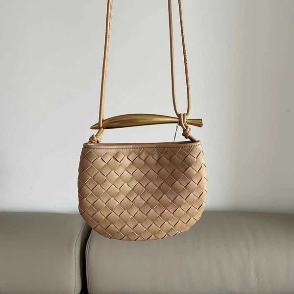 

half moon sardine women's bag 2023 new wrinkle dumpling bag leather armpit bag shoulder messenger bag 230902